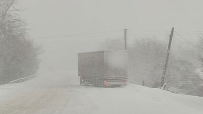 На Тернопільщині водіїв закликають утриматися від поїздок