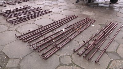 В Запоріжжі встановлюють головну ялинку області В Запоріжжі встановлюють головну ялинку області