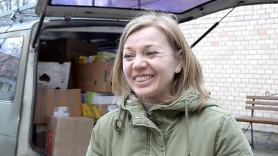 Листівки до Дня матері військовим-матерям відправили на схід тернопільські школярі Листівки до Дня матері військовим-матерям відправили на схід тернопільські школярі