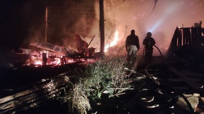 На Мукачівщині горів деревообробний цех. Причину пожежі та суму збитків встановлюють На Мукачівщині горів деревообробний цех. Причину пожежі та суму збитків встановлюють