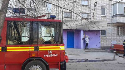 Пожежний автомобіль у Кременчуці (фото рятувальників Полтавщини) Пожежний автомобіль у Кременчуці (фото рятувальників Полтавщини)