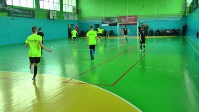 40 команд продовжують змагання юнацької преміум-ліги Хмельницького чемпіонату з футзалу