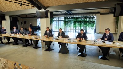 Школа дорога і гарбуз: як минув візит президента на Волинь Школа дорога і гарбуз: як минув візит президента на Волинь