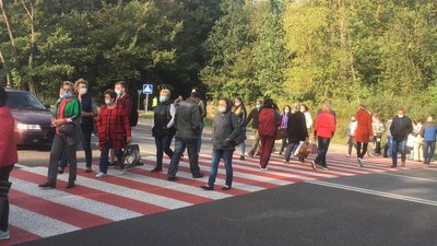 Працівники житомирської психлікарні знову перекривали дорогу, вимагаючи заборгованої зарплатні