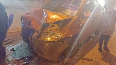 ДТП у Київському районі Одеси: госпіталізована
перехожа, побиті чотири автівки ДТП у Київському районі Одеси: госпіталізована
перехожа, побиті чотири автівки