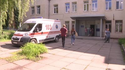 Майже 700 мешканців Кривого Рогу отримали першу дозу вакцини CoronaVac