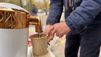 Волонтер із Миколаєва робить і продає каву та збирає гроші на ЗСУ Волонтер із Миколаєва робить і продає каву та збирає гроші на ЗСУ