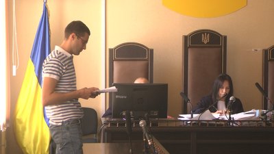 Стрілянина біля ресторану в Запоріжжі: дружина загиблого вимагає взяти під варту підозрюваного Стрілянина біля ресторану в Запоріжжі: дружина загиблого вимагає взяти під варту підозрюваного