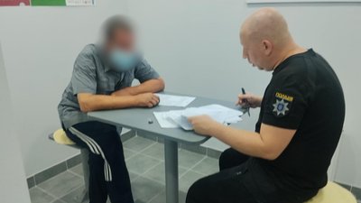 Затримання чоловіка, якого підозрюють у замаху на зґвалтування 84-річної жінки