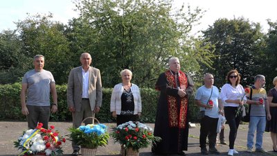 В Житомирі вшанували пам'ять жертв політичних репресій В Житомирі вшанували пам'ять жертв політичних репресій