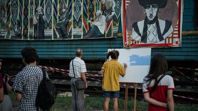 Art squat WAGON Art squat WAGON