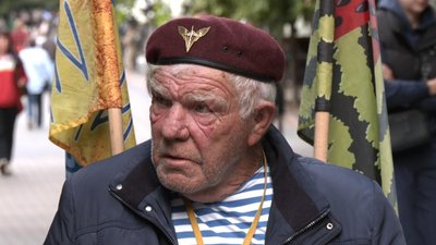 Побільше таких людей: до Луцька приїхав "Дядя Гриша" збирати кошти на ЗСУ Побільше таких людей: до Луцька приїхав "Дядя Гриша" збирати кошти на ЗСУ