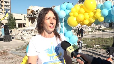 Більше трьохсот житомирян взяли участь у міжнародному благодійному забігу "Back to School" Більше трьохсот житомирян взяли участь у міжнародному благодійному забігу "Back to School"