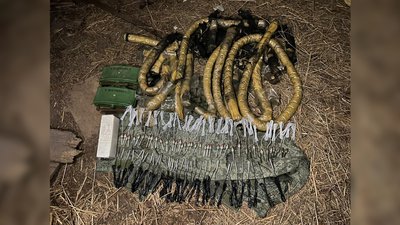 На Чернігівщині в двох прикордонних громадах знайшли схрони російських окупантів На Чернігівщині в двох прикордонних громадах знайшли схрони російських окупантів