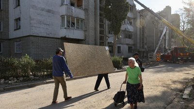 Протиаварійні роботи на вул. Патона, 25