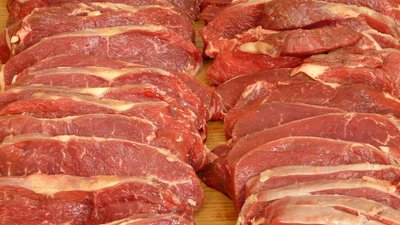 У кропивницькому супермаркеті вилучили з продажу майже 300 кг м’яса