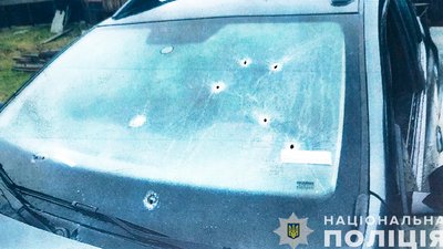 Обстріляний росіянами "Дастер". Чернігівщина, березень 2022 рік Обстріляний росіянами "Дастер". Чернігівщина, березень 2022 рік