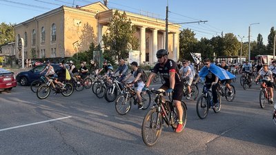 У Кременчуці відбувся благодійний велопарад напередодні Дня Незалежності