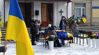 Поховання полеглого воїна Дмитра Пєчонкіна