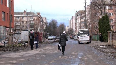 Ремонт вулиці Шевченка у Рівному поки не завершать. Чиновник пояснив причину Ремонт вулиці Шевченка у Рівному поки не завершать. Чиновник пояснив причину