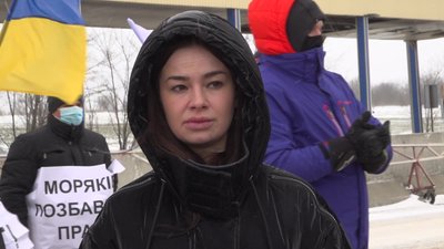 Під Одесою моряки вийшли на мітинг: на них склали адмінпротокол за порушення правил карантину Під Одесою моряки вийшли на мітинг: на них склали адмінпротокол за порушення правил карантину