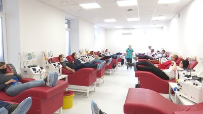 У Дніпрі донори здали плазму крові для півторарічної дівчинки, котра отримала сильні опіки У Дніпрі донори здали плазму крові для півторарічної дівчинки, котра отримала сильні опіки