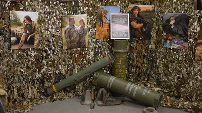 1000 днів боротьби: у Миколаєві відкрили виставку присвячену військовим 1000 днів боротьби: у Миколаєві відкрили виставку присвячену військовим