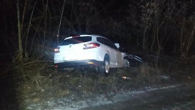 На Вінниччині в аварії за участю автомобіля та мотоблока загинув 13-річний хлопець На Вінниччині в аварії за участю автомобіля та мотоблока загинув 13-річний хлопець