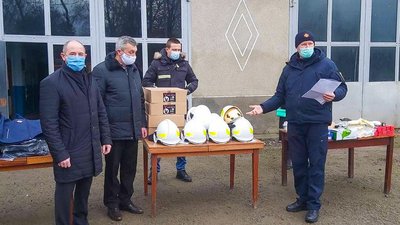 На Тернопільщині пожежники отримали спонсорську допомогу На Тернопільщині пожежники отримали спонсорську допомогу