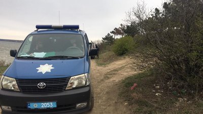 Двоє людей загинуло на березі Хиджибейського лиману через зсув ґрунту Двоє людей загинуло на березі Хиджибейського лиману через зсув ґрунту