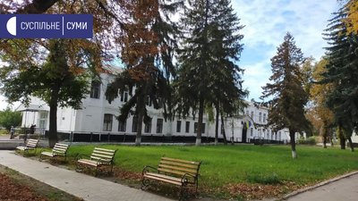 Верхній одяг та скорочені уроки: як розв'язують проблему холоднечі в школах Лебедина на Сумщині Верхній одяг та скорочені уроки: як розв'язують проблему холоднечі в школах Лебедина на Сумщині