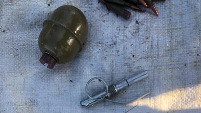 На Львівщині правоохоронці вилучили у чоловіка мішок із боєприпасами На Львівщині правоохоронці вилучили у чоловіка мішок із боєприпасами