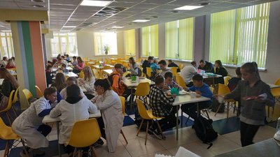 "Маємо змогу вибирати": чим годують учнів нової пісочинської школи