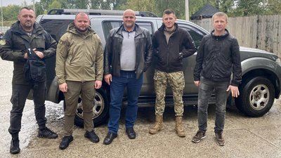 "Об’єдналися заради перемоги". Як волонтери з організації "Промінь ІФ" допомагають армії "Об’єдналися заради перемоги". Як волонтери з організації "Промінь ІФ" допомагають армії