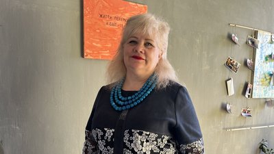 “Вперше більшість плаче”. На Дніпропетровщині працює кімната психологічного розвантаження для переселенців з Авдіївки “Вперше більшість плаче”. На Дніпропетровщині працює кімната психологічного розвантаження для переселенців з Авдіївки