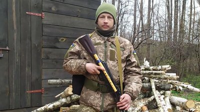 Зброю та сопілку носить разом: у Волинській теробороні служить ветлікар-музикант