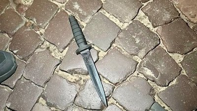 Ніж, яким, за даними поліції, скористався нападник