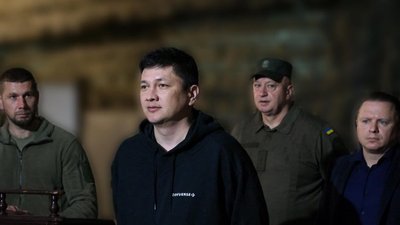 Віталій Кім відвідав миколаївських військових, яких нагородили відзнаками