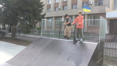 У Житомирі скейтпарк на Новому бульварі готовий до відкриття У Житомирі скейтпарк на Новому бульварі готовий до відкриття