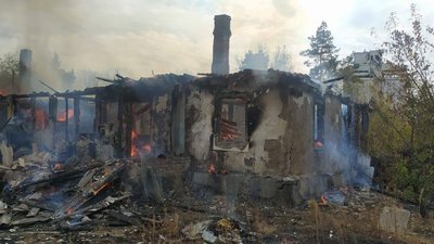 Троє людей дістали опіки та отруїлися газом внаслідок обстрілу РФ по Вовчаську Троє людей дістали опіки та отруїлися газом внаслідок обстрілу РФ по Вовчаську