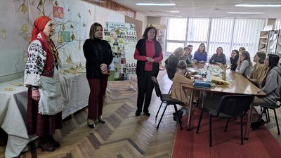Майстерклас із соломоплетіння в бібліотеці Майстерклас із соломоплетіння в бібліотеці