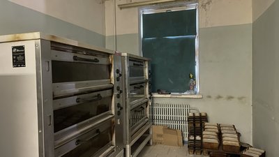 "Пекельна кухня": як харківські волонтери готують для медиків та військових "Пекельна кухня": як харківські волонтери готують для медиків та військових