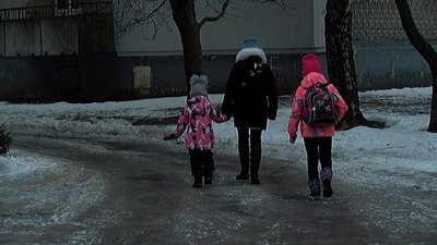 У Сумах через ожеледь на чверть збільшилась кількість травмувань У Сумах через ожеледь на чверть збільшилась кількість травмувань