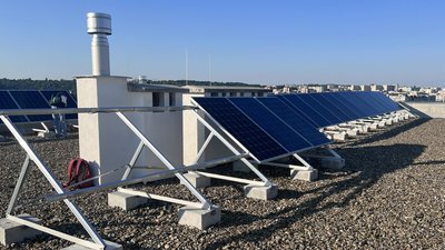 Панелі для сонячної електростанції безкоштовно передала литовська компанія Панелі для сонячної електростанції безкоштовно передала литовська компанія