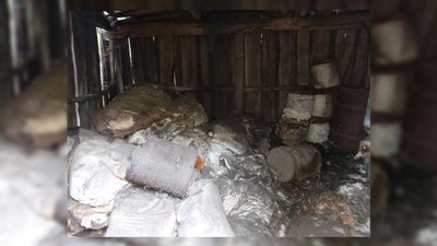 Пестициди на одному зі складів на Чернігівщині Пестициди на одному зі складів на Чернігівщині