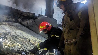 У багатоповерхівці Кривого Рогу стався вибух газу: семеро людей травмовані. Що ще відомо У багатоповерхівці Кривого Рогу стався вибух газу: семеро людей травмовані. Що ще відомо