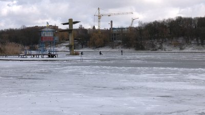 Рівненські рятувальники розповіли як пірнати на Водохреще без шкоди для здоров'я Рівненські рятувальники розповіли як пірнати на Водохреще без шкоди для здоров'я