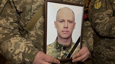 У Полтаві попрощалися із полеглим старшим солдатом Дмитром Ханіним