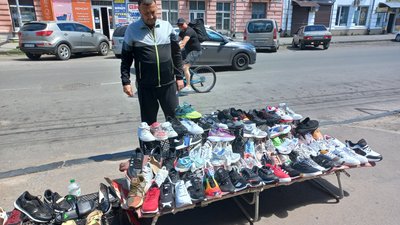 «Це – виживання»: продавці із харківського ринку працюють у Полтаві «Це – виживання»: продавці із харківського ринку працюють у Полтаві