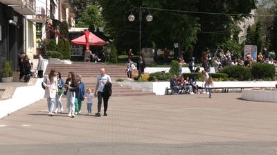 Носять панамки та слухають пісню "Stefania". Як реагували калушани на перемогу Kalush Orchestra на Євробаченні 2022 Носять панамки та слухають пісню "Stefania". Як реагували калушани на перемогу Kalush Orchestra на Євробаченні 2022